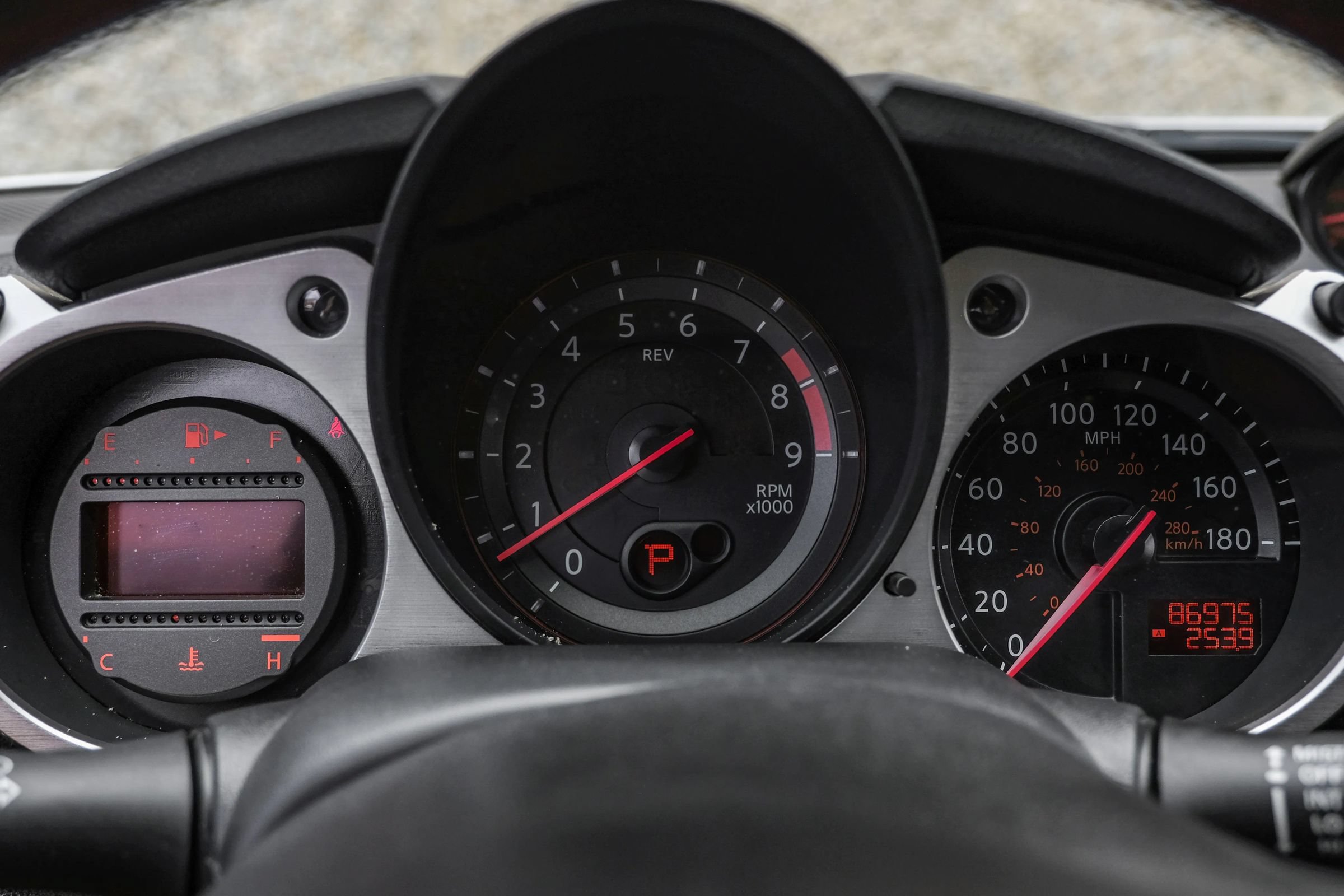 Used 2014 Nissan 370Z Coupe RWD image 16