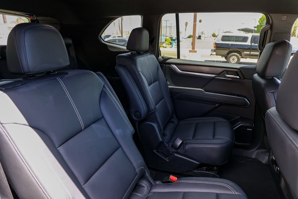 Used 2024 GMC Acadia Elevation AWD/4WD image 18