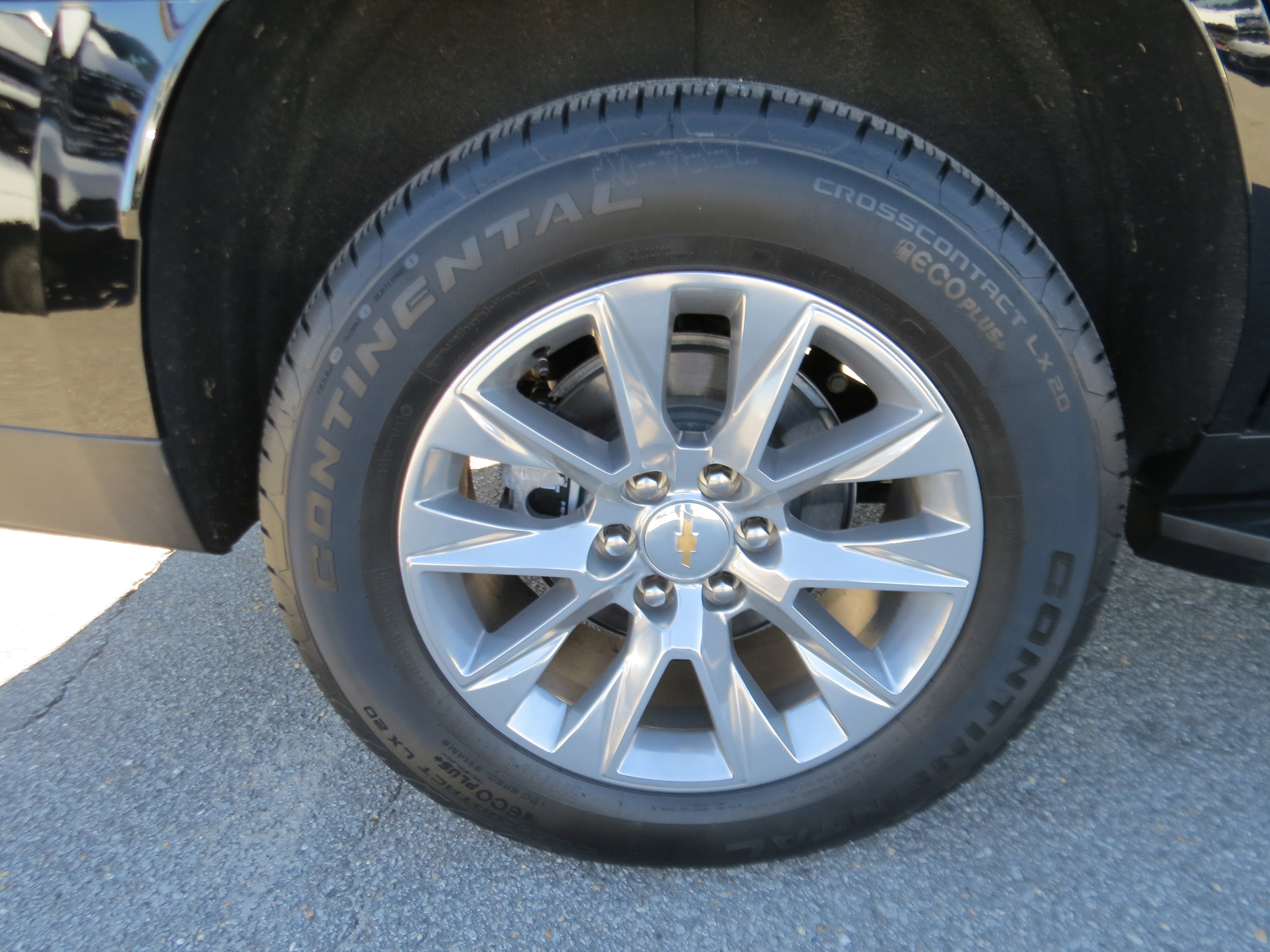 Used 2025 Chevrolet Tahoe Premier image 9