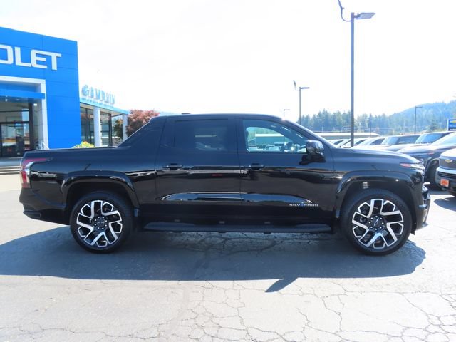 Certified 2025 Chevrolet Silverado EV RST AWD/4WD image 10