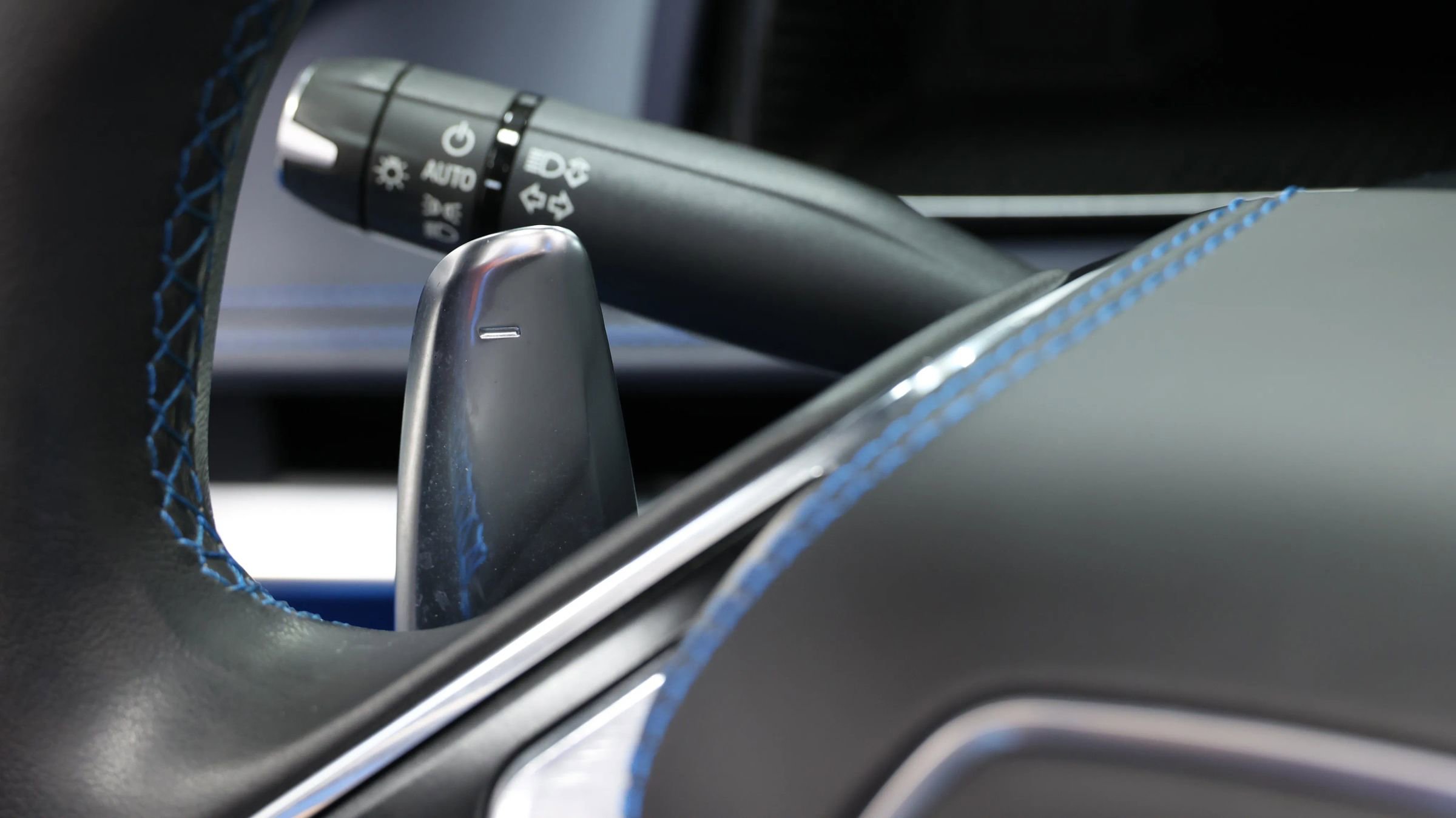 Used 2022 Chevrolet Corvette Stingray Premium Conv w/ Z51 Performance Package image 35