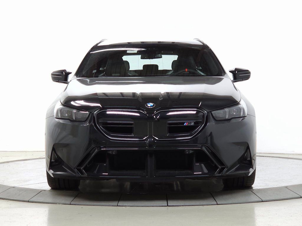 Used 2026 BMW M5 Touring AWD/4WD image 2