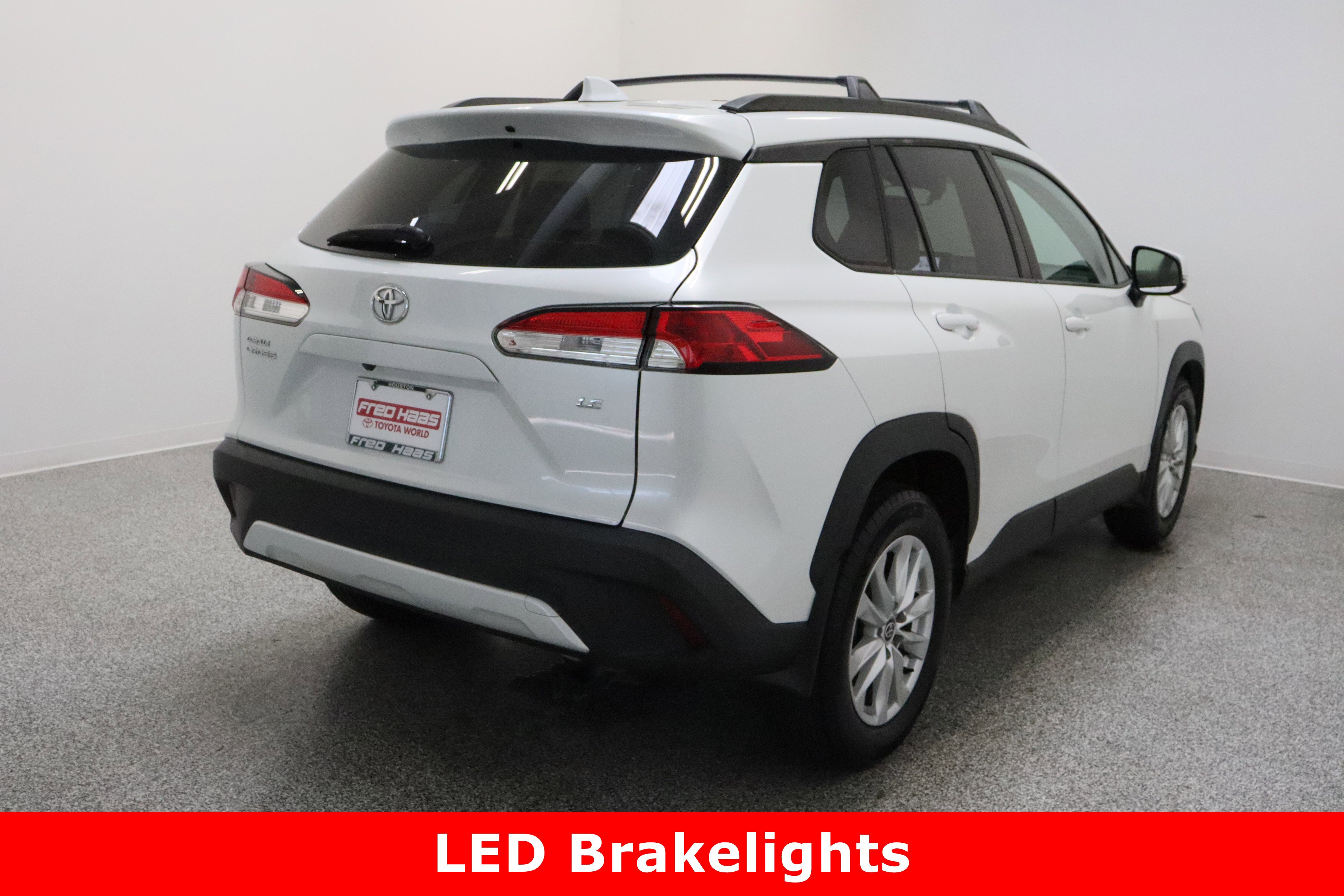 Used 2023 Toyota Corolla Cross LE image 7