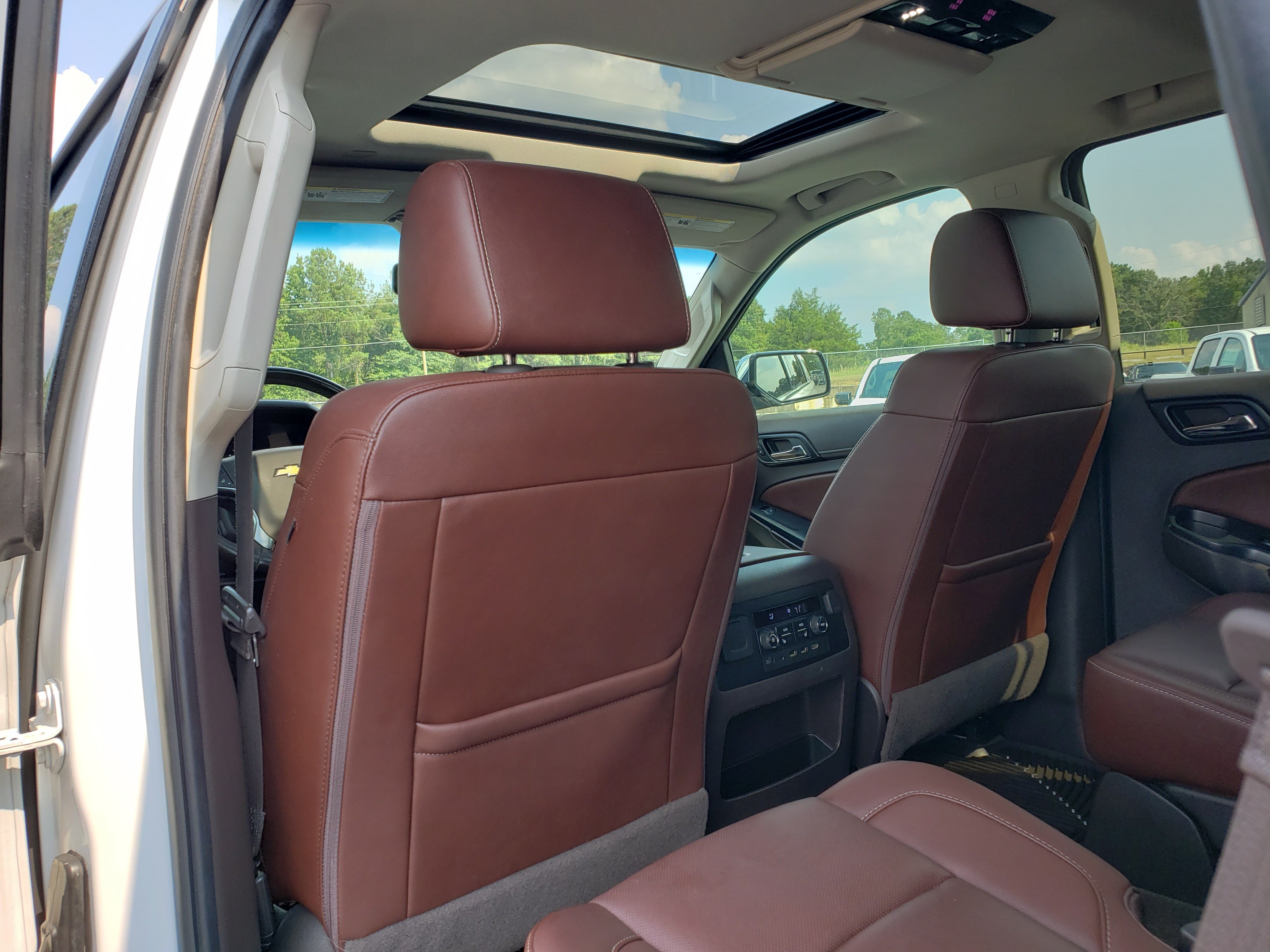 Used 2018 Chevrolet Tahoe Premier RWD image 26