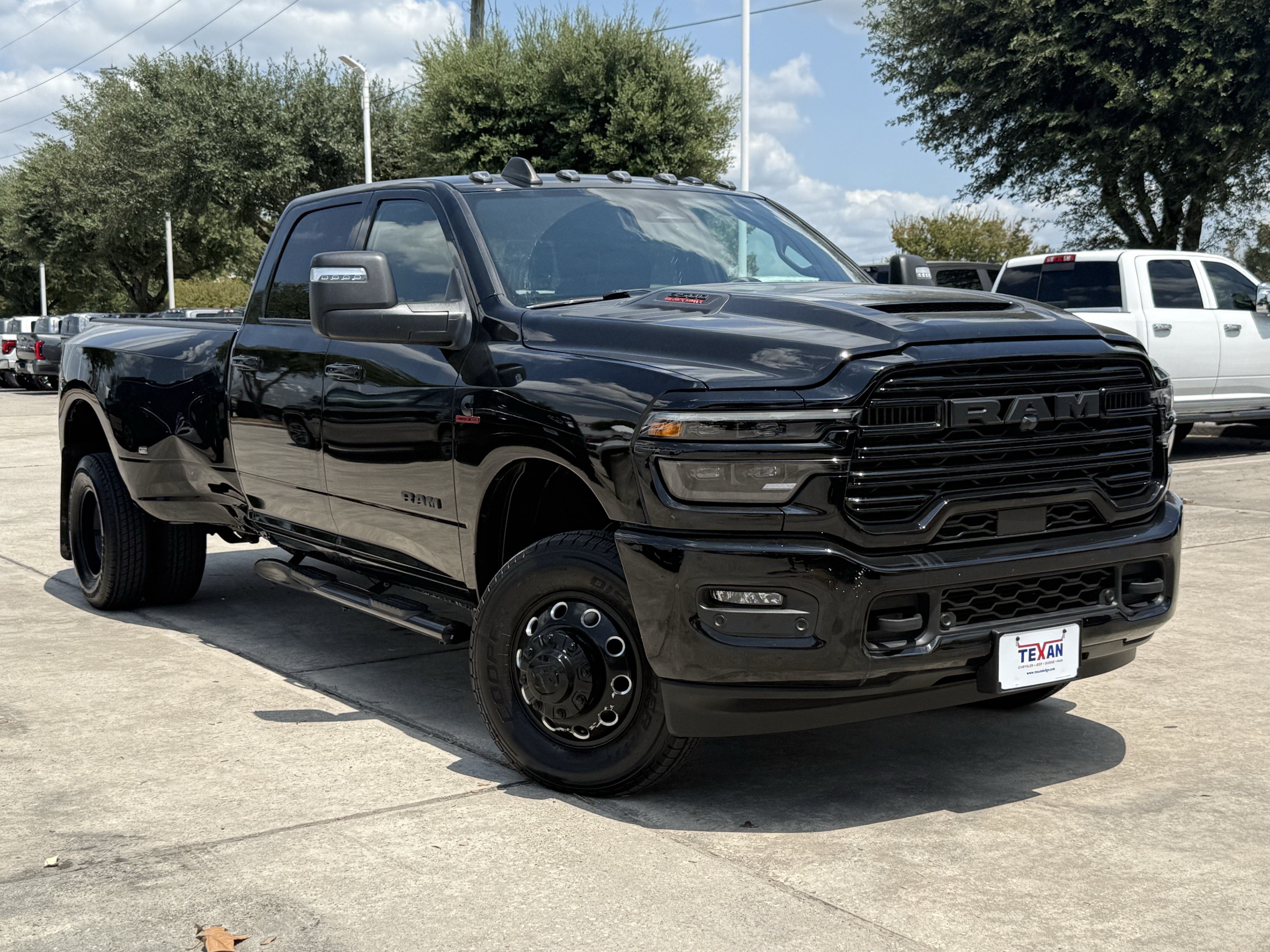 Used 2025 RAM 3500 Laramie w/ Night Edition AWD/4WD image 2