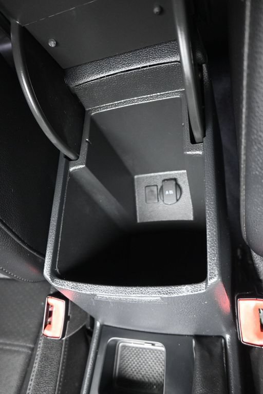 Used 2018 Volkswagen Passat 2.0T R-Line FWD image 23