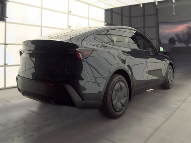 Used 2026 Tesla Model Y AWD image 3