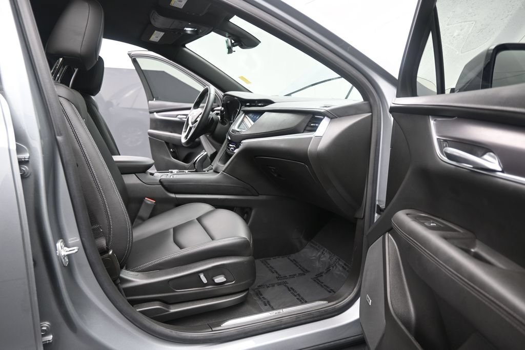 Used 2024 Cadillac XT5 Luxury FWD image 17