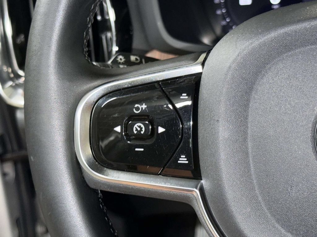 Used 2024 Volvo V60 B5 Cross Country Plus w/ Protection Package Premier AWD/4WD image 31