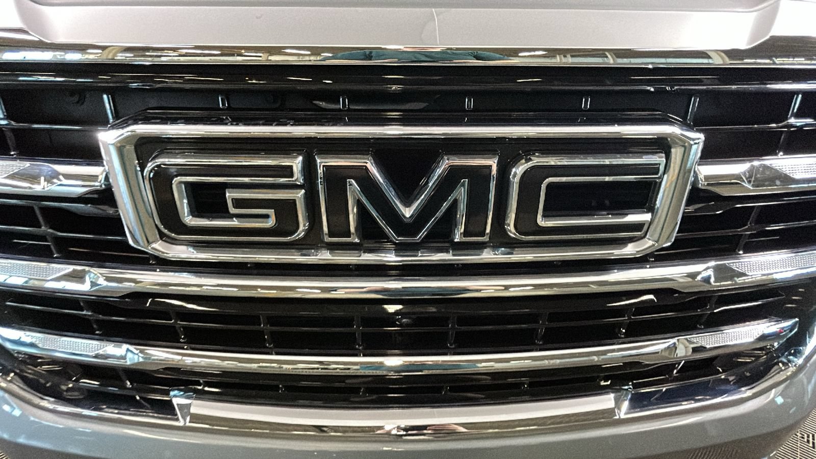 Used 2025 GMC Yukon Elevation w/ LPO, Floor Liner Package AWD/4WD image 10