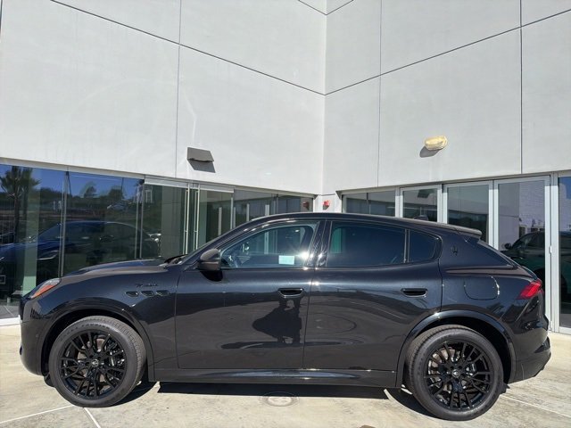 Used 2025 Maserati Grecale Modena image 4