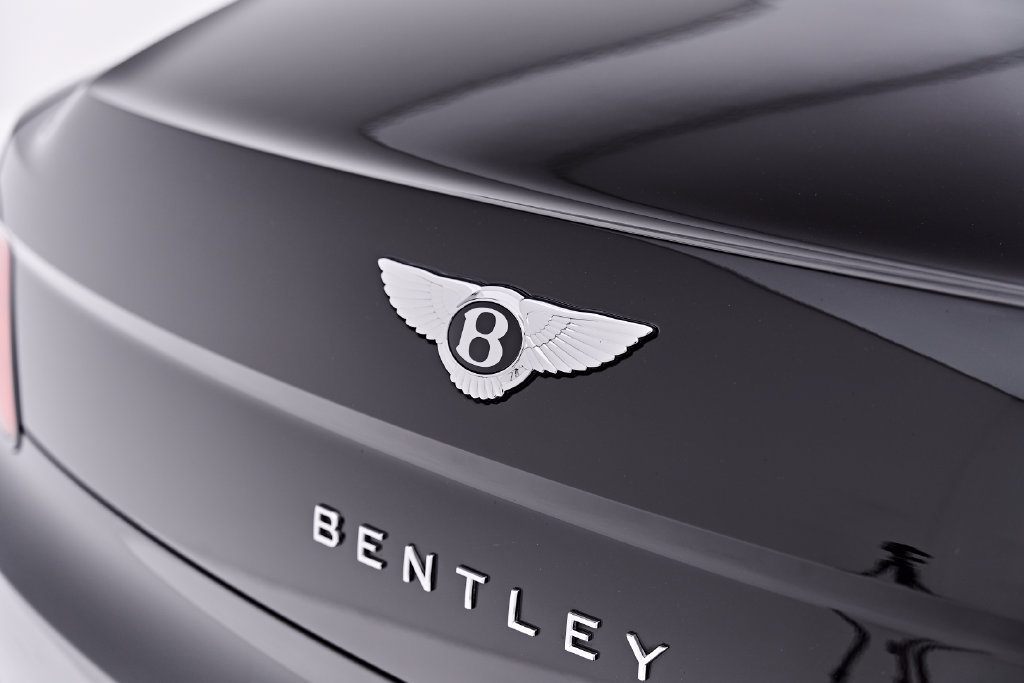Used 2023 Bentley Flying Spur V8 AWD/4WD image 21