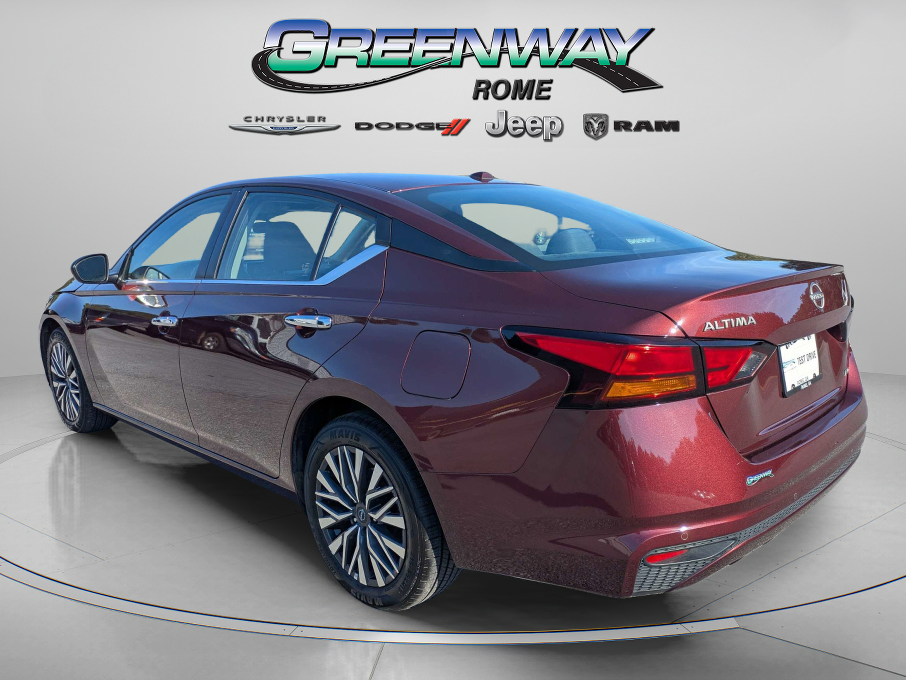 Used 2025 Nissan Altima 2.5 SV AWD/4WD image 5