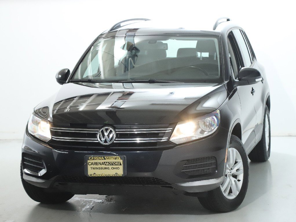 Used 2016 Volkswagen Tiguan S image 1