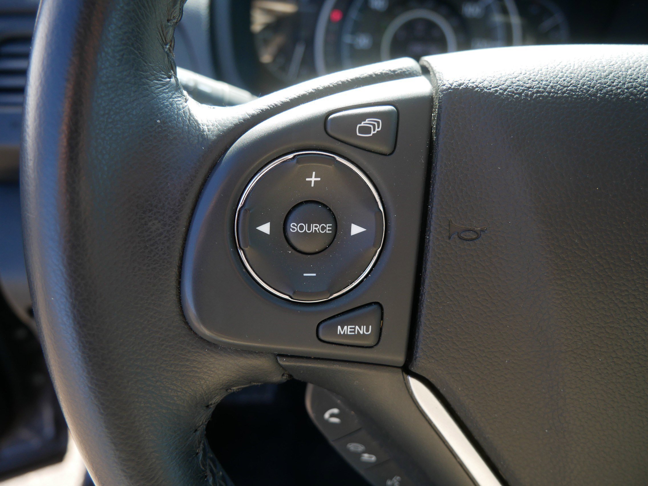 Used 2015 Honda CR-V EX-L image 27