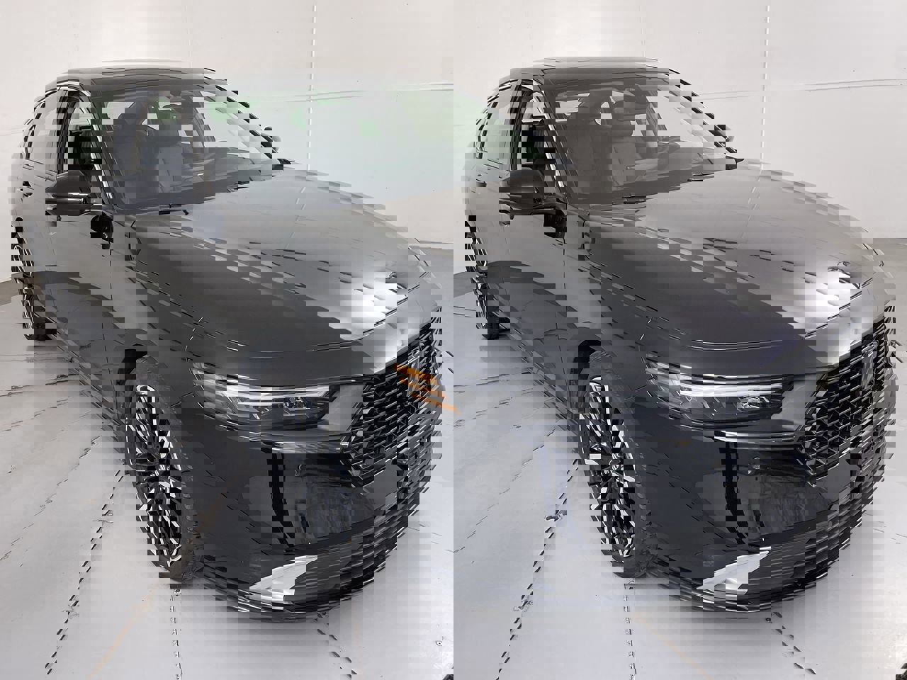 Used 2025 Honda Accord Touring image 2