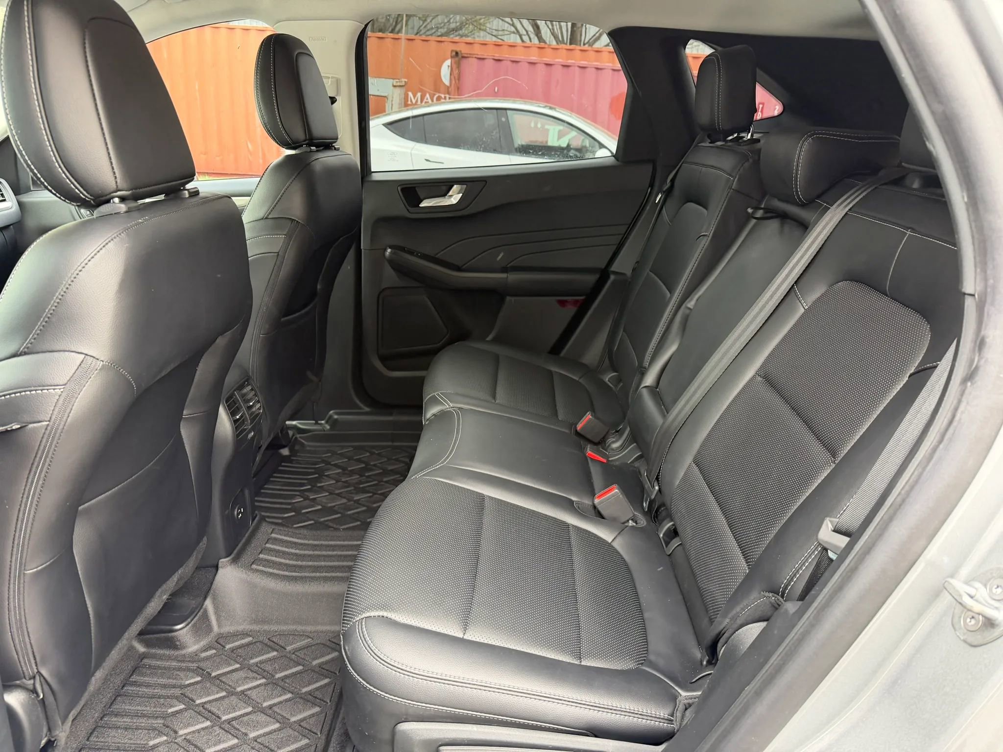 Used 2021 Ford Escape SEL image 16