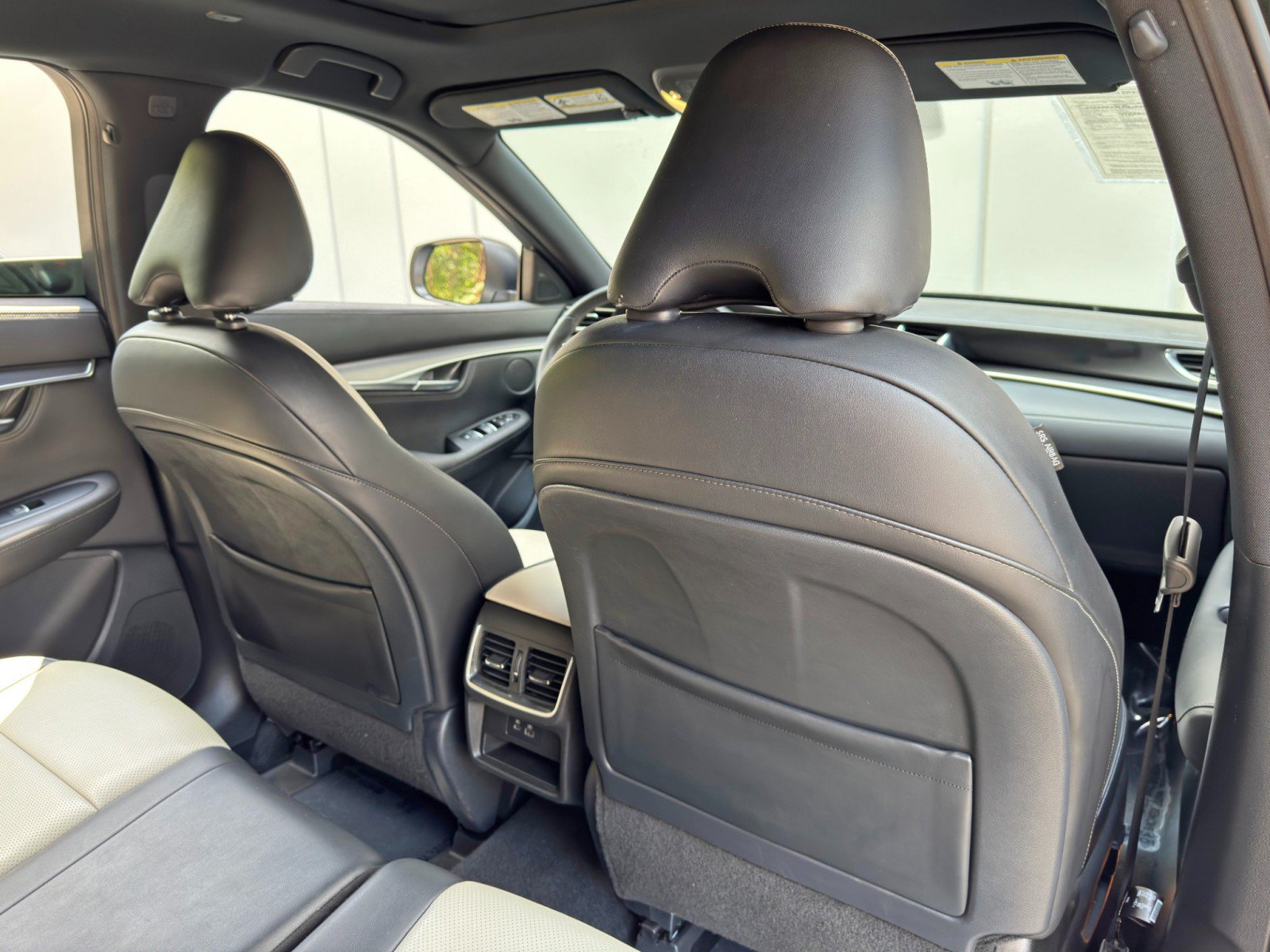Used 2023 INFINITI QX55 Luxe w/ Cargo Package AWD/4WD image 37
