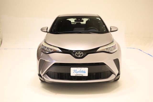 Used 2020 Toyota C-HR XLE FWD image 3