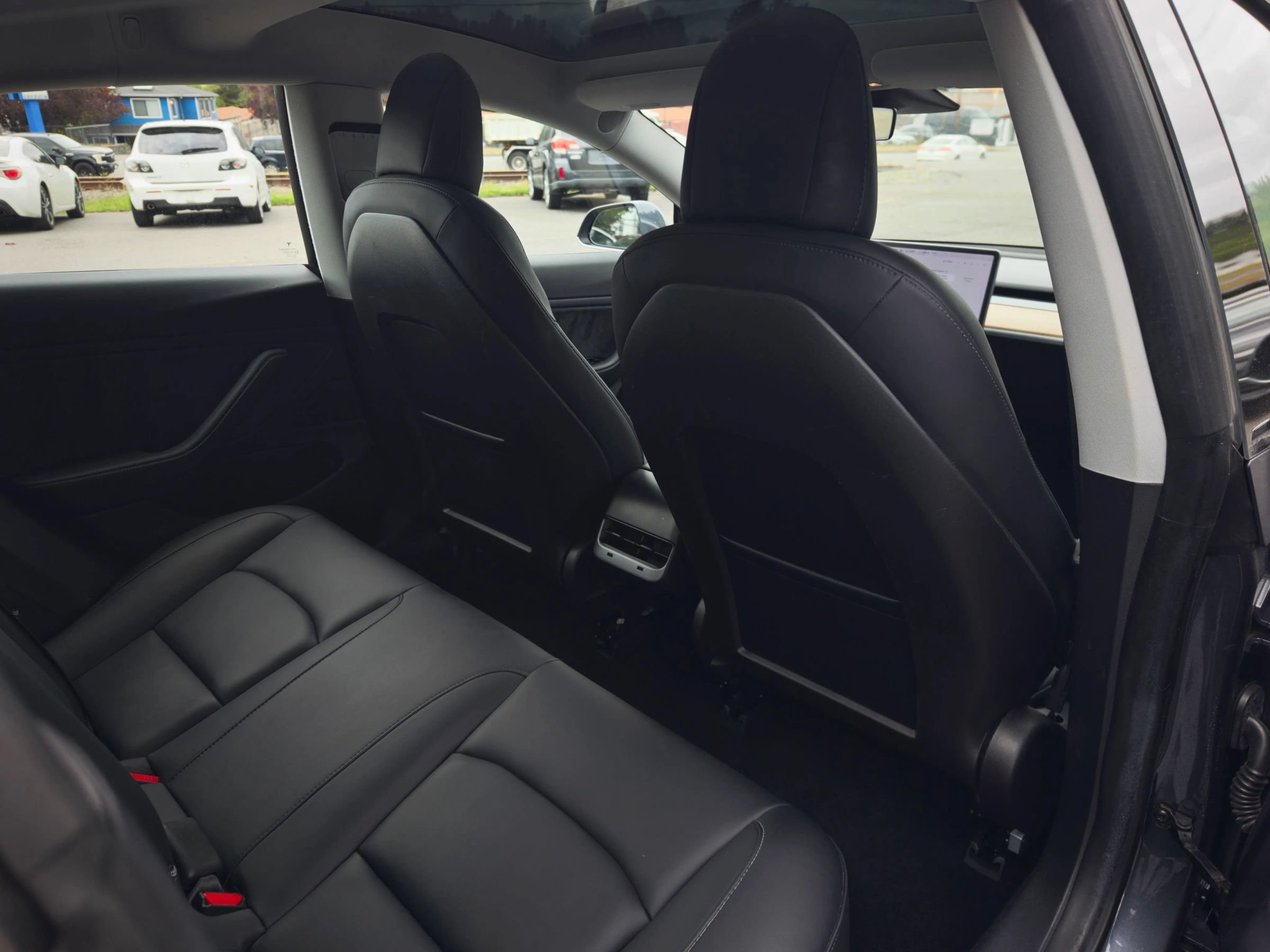 Used 2018 Tesla Model 3 Long Range RWD image 40