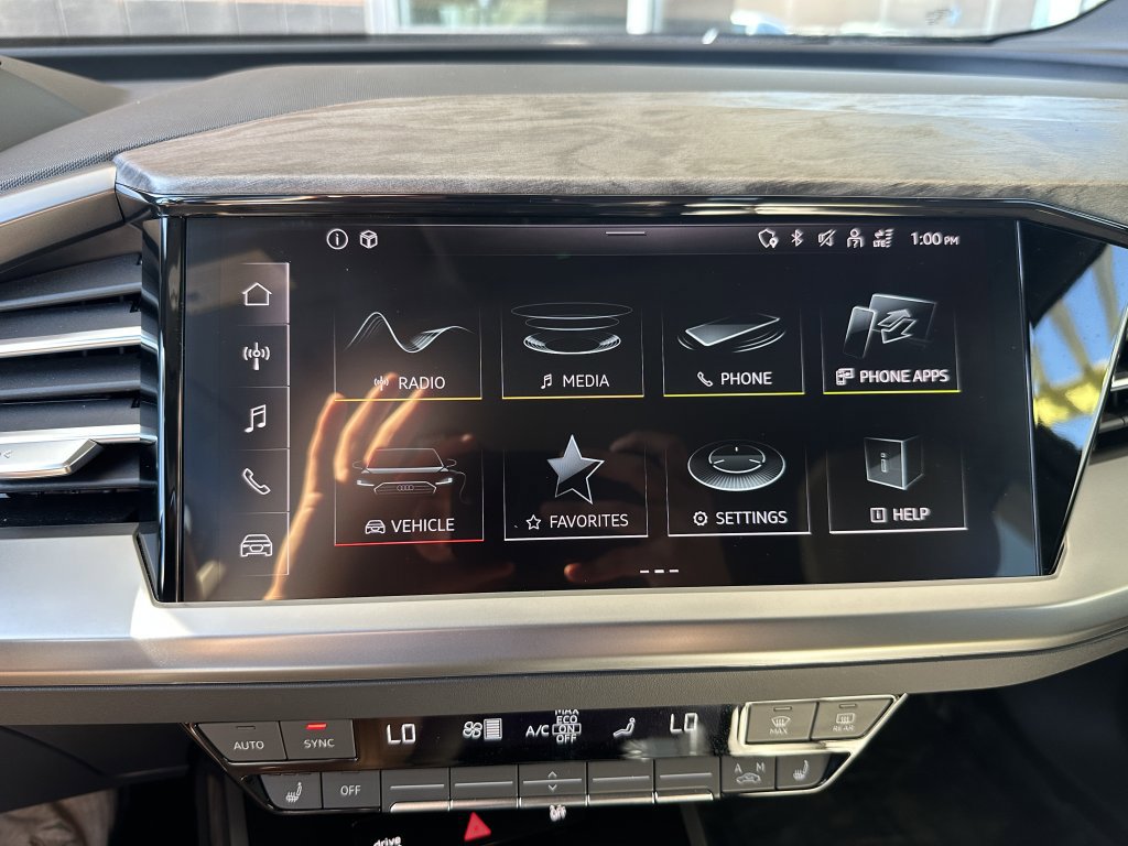 Used 2024 Audi Q4 e-tron Premium w/ Convenience Package image 21