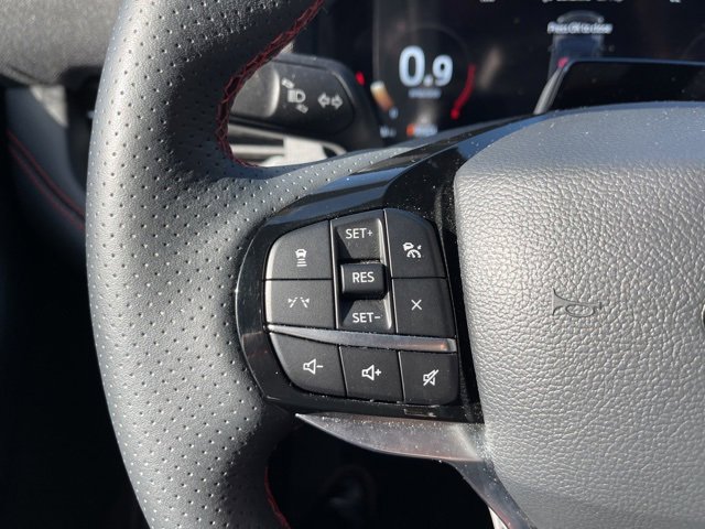 Used 2025 Ford Explorer ST-Line w/ ST-Line Street Pack image 13