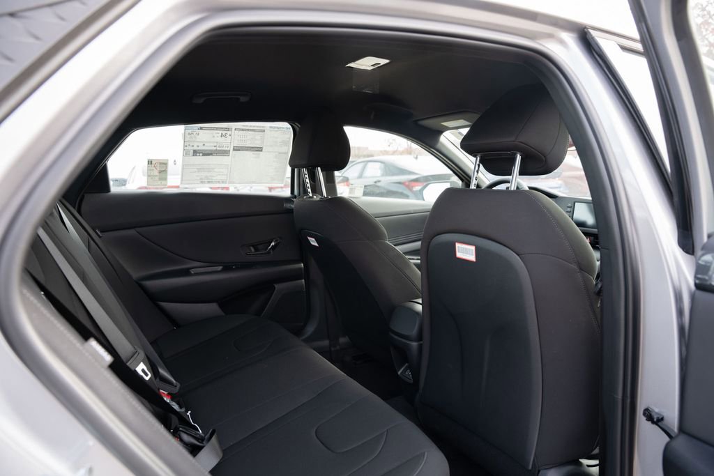 New 2025 Hyundai Elantra Sport image 13