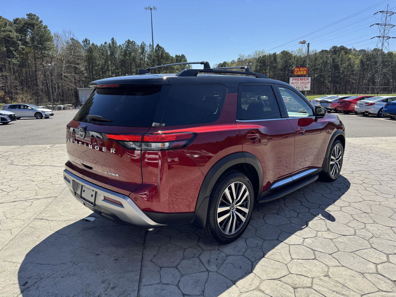 Used 2022 Nissan Pathfinder Platinum w/ Lighting Package (N93) FWD image 15