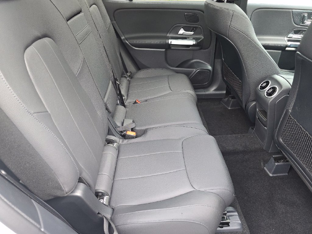 New 2026 Mercedes-Benz GLB 250 4MATIC image 18