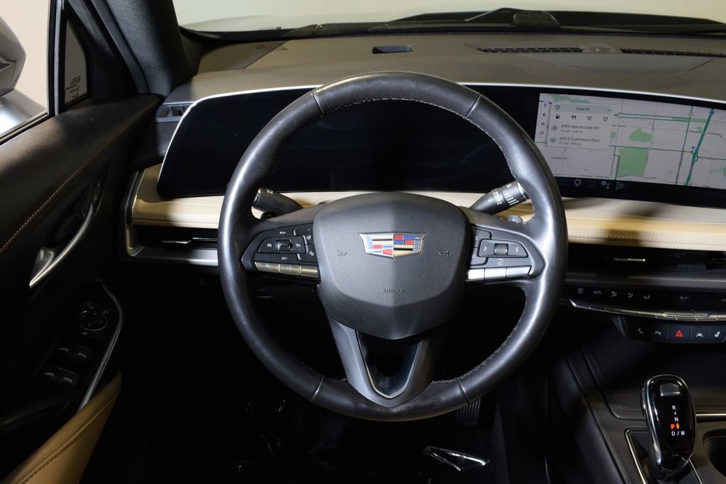 Used 2024 Cadillac XT4 Luxury w/ Cold Weather Package AWD/4WD image 17