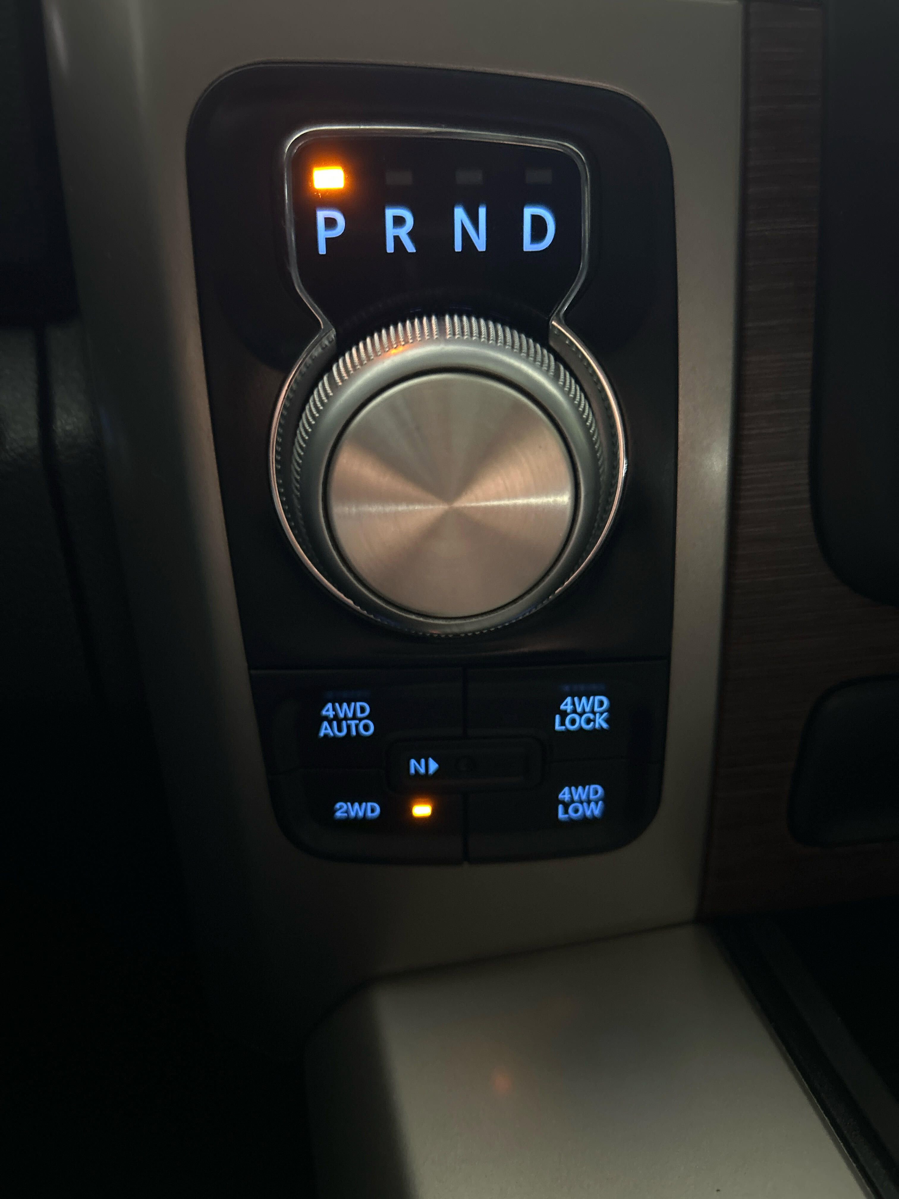 Used 2015 RAM 1500 Laramie w/ Convenience Group AWD/4WD image 14