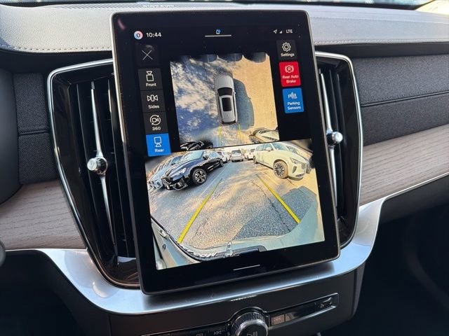 New 2026 Volvo XC90 B6 Plus w/ Protection Package Premier AWD/4WD image 22