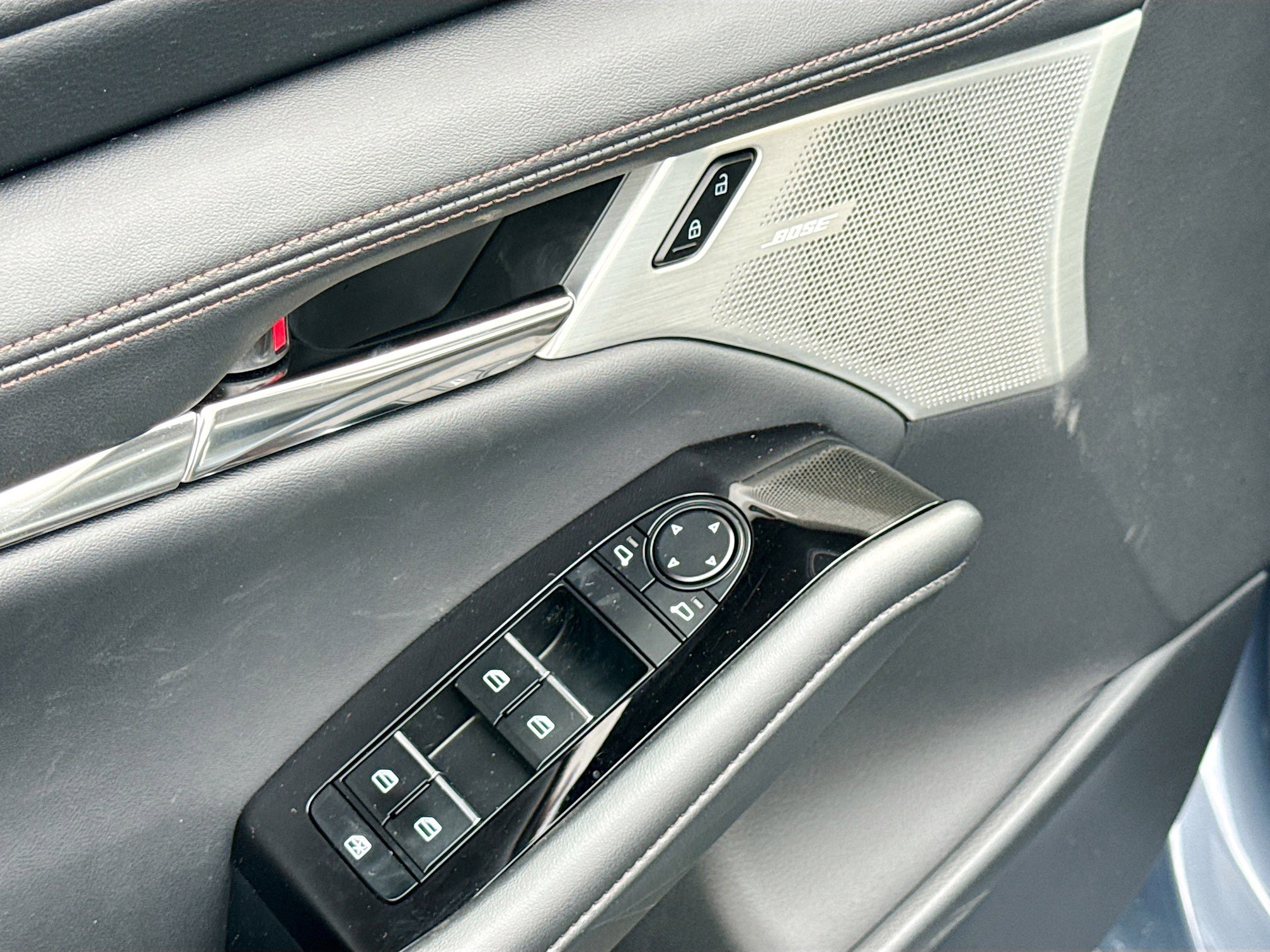 Certified 2025 MAZDA MAZDA3 Hatchback w/Premium Plus Pkg image 8