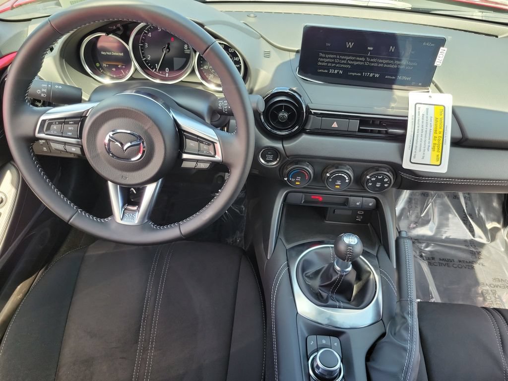 New 2026 MAZDA MX-5 Miata Club w/ Interior Package RWD image 4