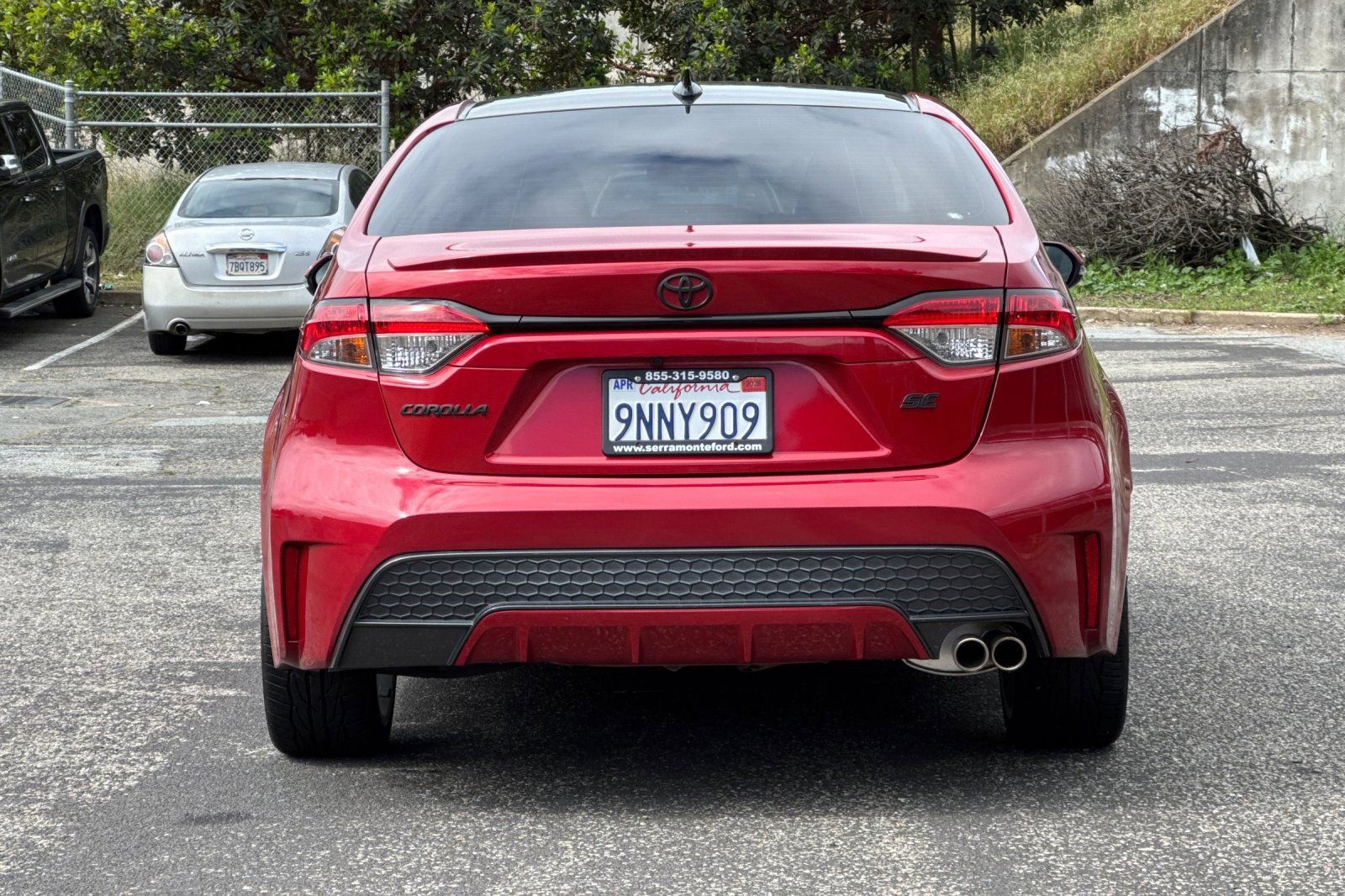 Used 2021 Toyota Corolla SE w/ SE Premium Package FWD image 6