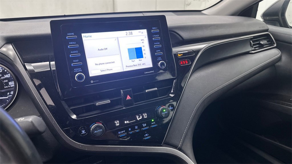 Used 2022 Toyota Camry SE image 8