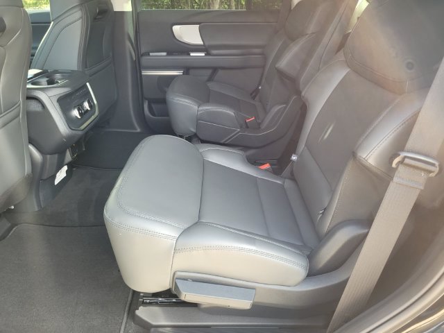 Used 2026 Ford Expedition Active RWD image 20