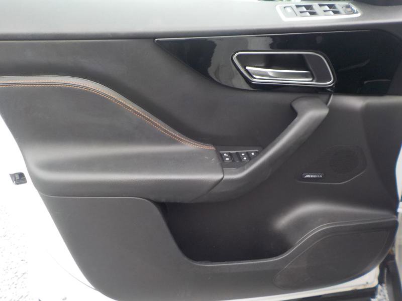 Used 2019 Jaguar F-PACE Prestige image 10