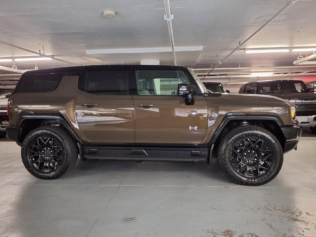 New 2026 GMC Hummer EV SUV AWD/4WD image 4