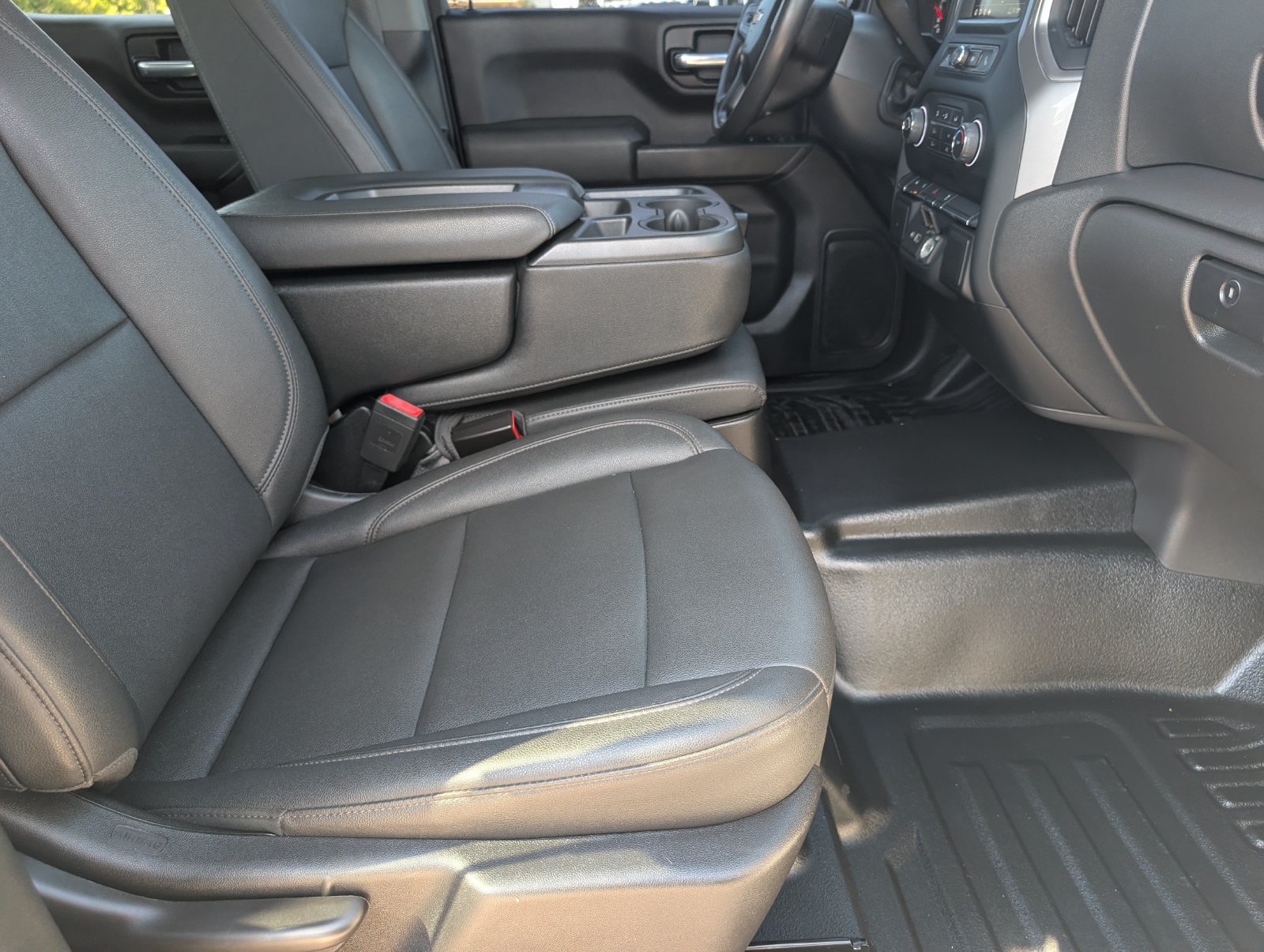 Used 2022 Chevrolet Silverado 1500 W/T w/ WT Value Package AWD/4WD image 22
