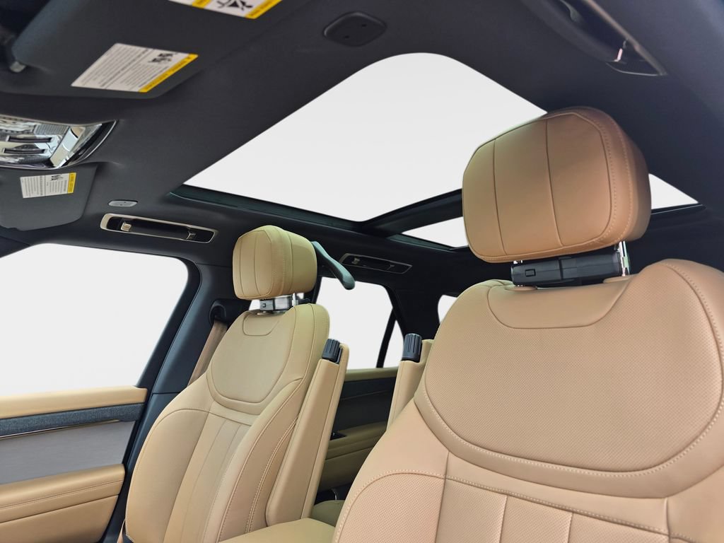 New 2026 Land Rover Range Rover Sport SE AWD/4WD image 31