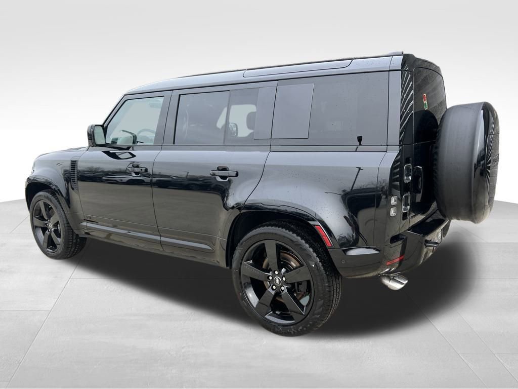 New 2025 Land Rover Defender 110 V8 image 3