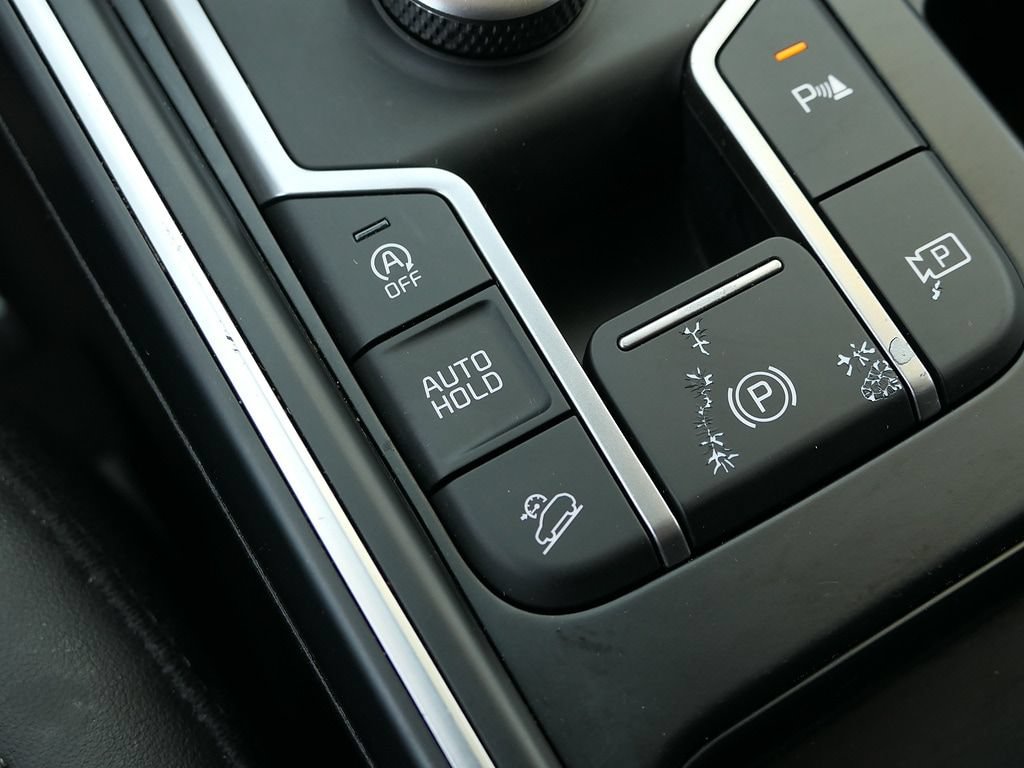 Used 2025 Kia Sorento S FWD image 22