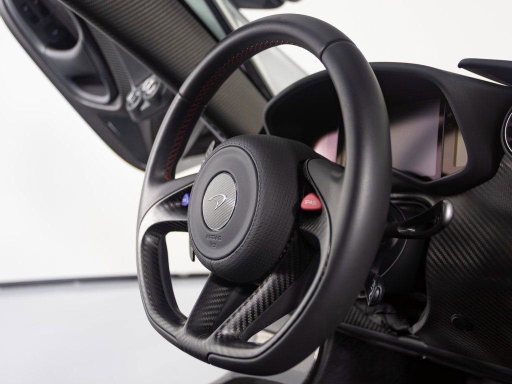 Used 2014 McLaren P1 image 42