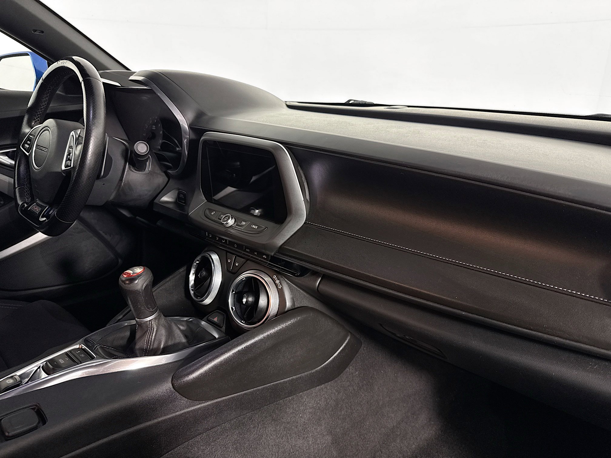 Used 2018 Chevrolet Camaro SS RWD image 25