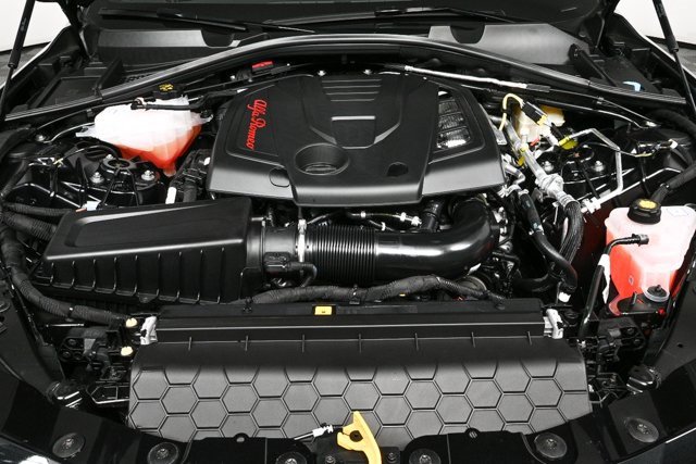 New 2025 Alfa Romeo Giulia w/ Driving Assist Package image 35