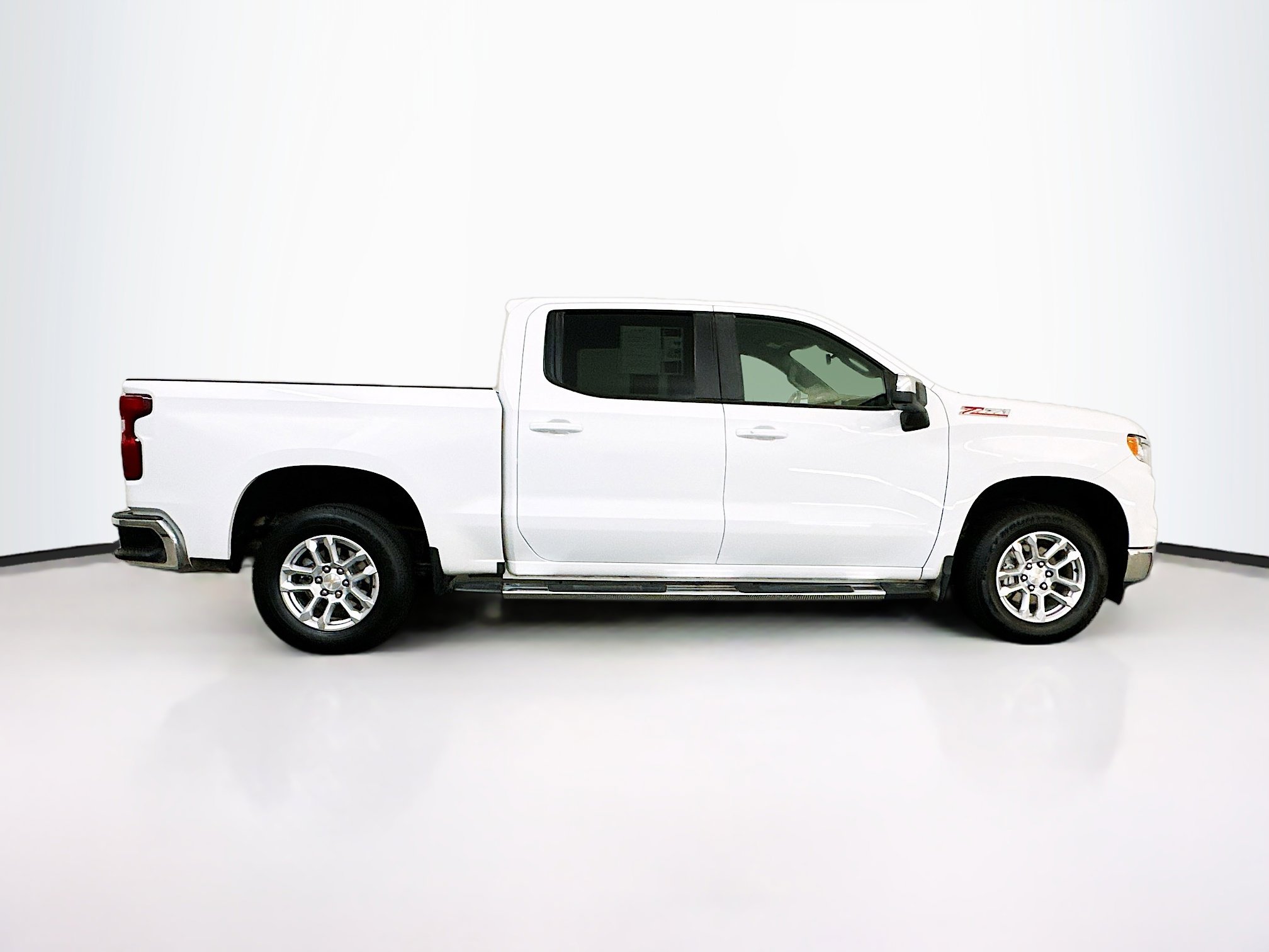 Used 2025 Chevrolet Silverado 1500 LT image 10
