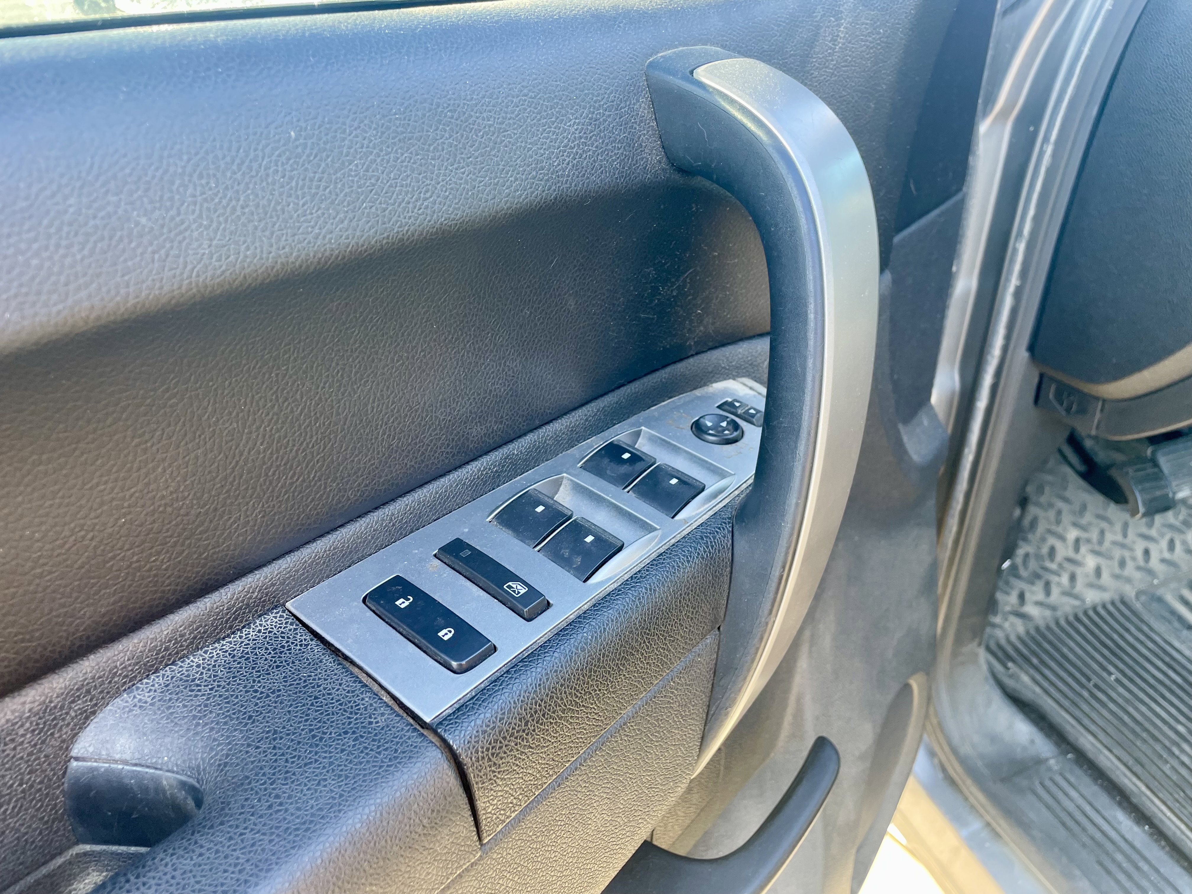 Used 2013 Chevrolet Silverado 2500 LT w/ Interior Plus Package image 14