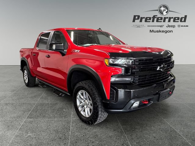 Used 2021 Chevrolet Silverado 1500 LT Trail Boss w/ Convenience Package II AWD/4WD image 1