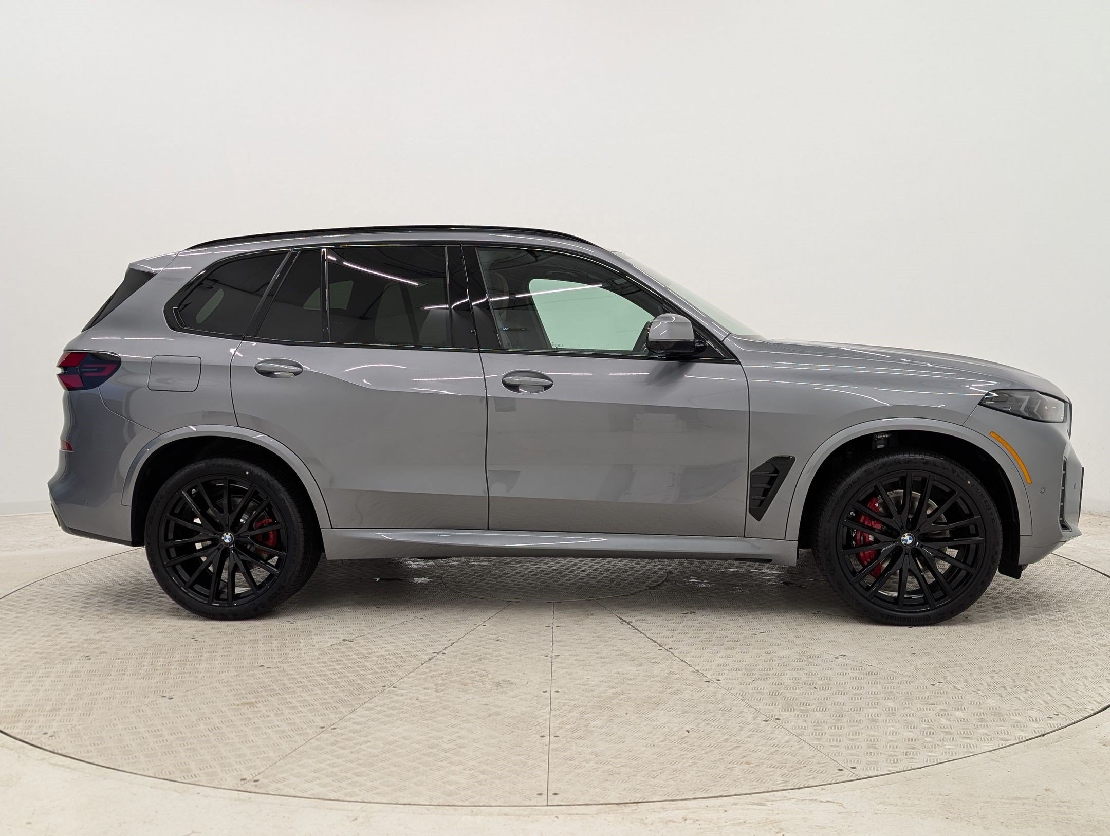New 2026 BMW X5 sDrive40i w/ M Sport Package RWD image 8